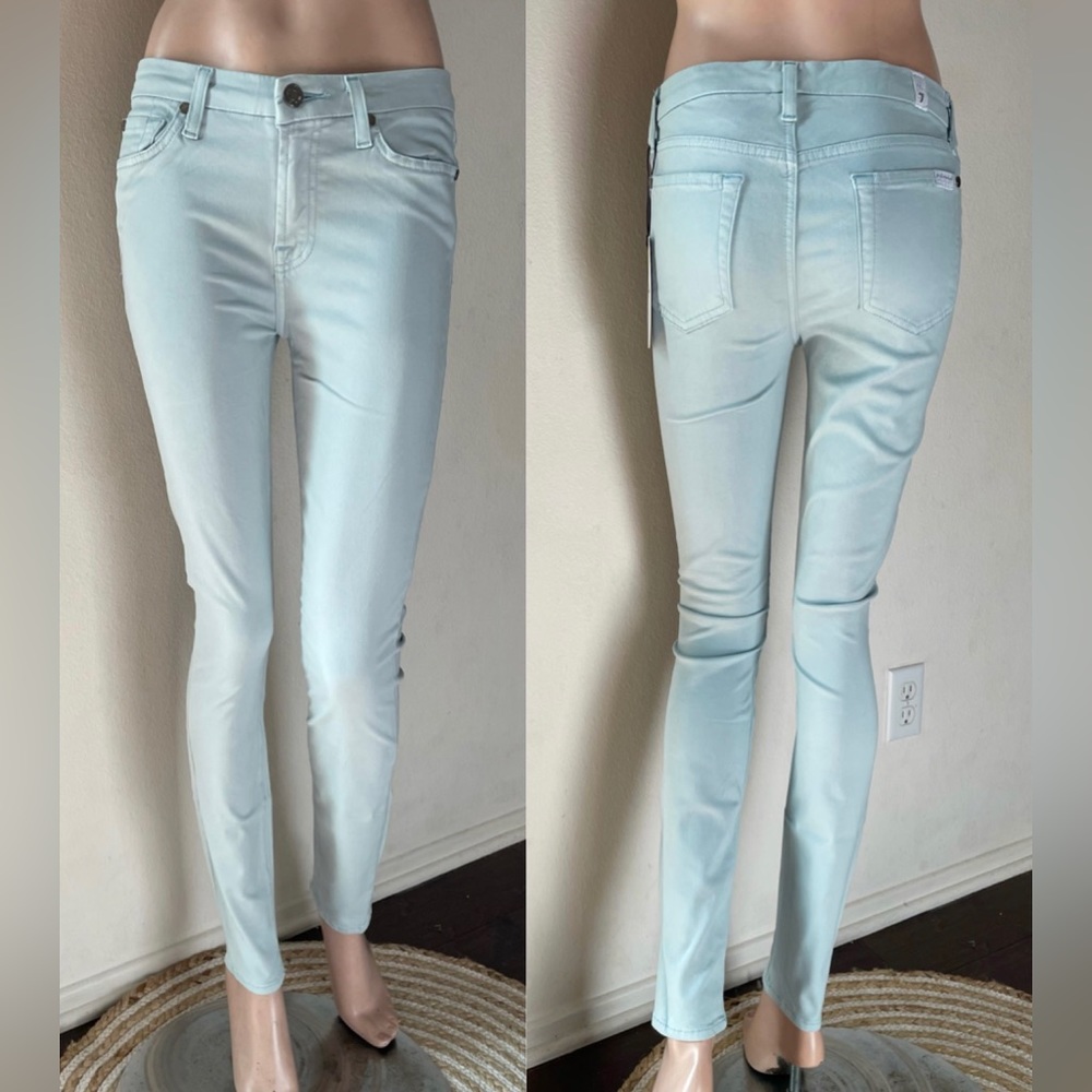 NWT Women's 7 For All Mankind.  The Mid Rise Skinny Contour Sateen Light Blue